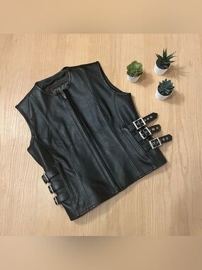 CMC Canadian Motorcycle Co Women’s Leather Vest